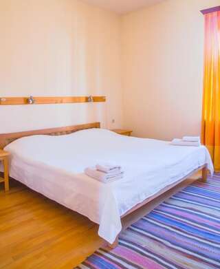 Отель Hotel Mirhav Горис Просторный двухместный номер с 2 отдельными кроватями-4