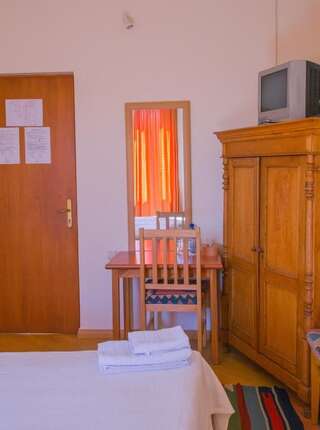 Отель Hotel Mirhav Горис Просторный двухместный номер с 2 отдельными кроватями-6
